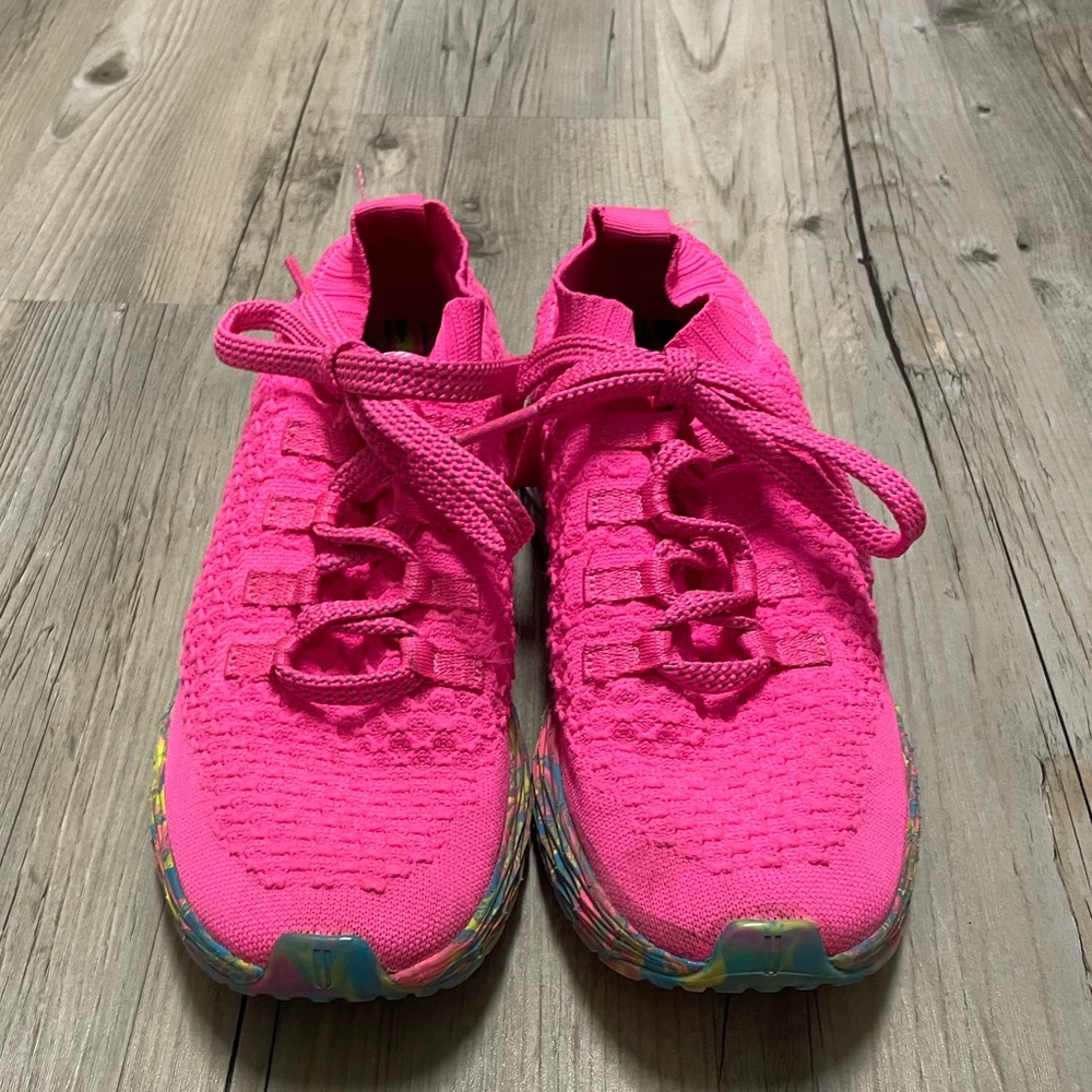 Nobull neon pink knit runners size 9. Hard to find! Great condition.